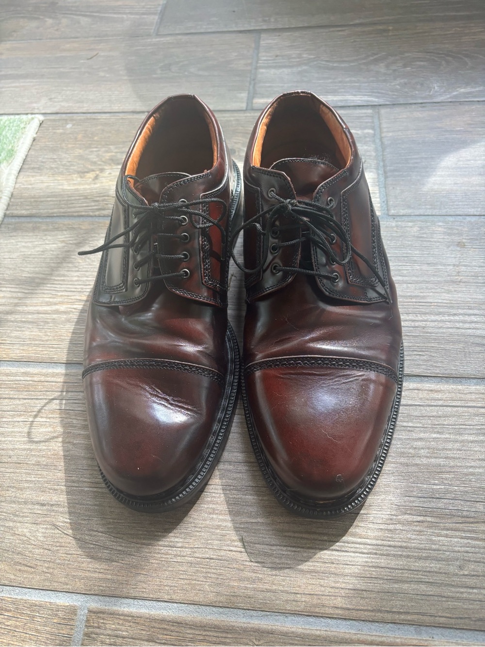 Johnston & Murphy Burgundy Brown Cap-Toe Derby Shoes